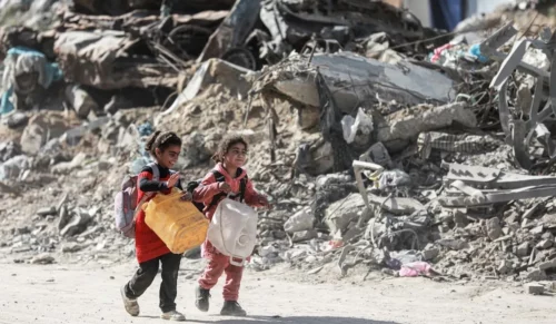 Palestinians are fleeing their homes in response to israel army evacuation orders in a number of neighborhoods following heavy
