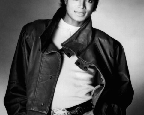 Michael Jackson 1983 (3x4 cropped) (contrast)
